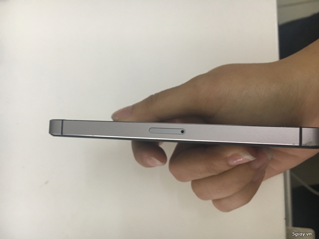 iPhone 5s hàng quốc tế