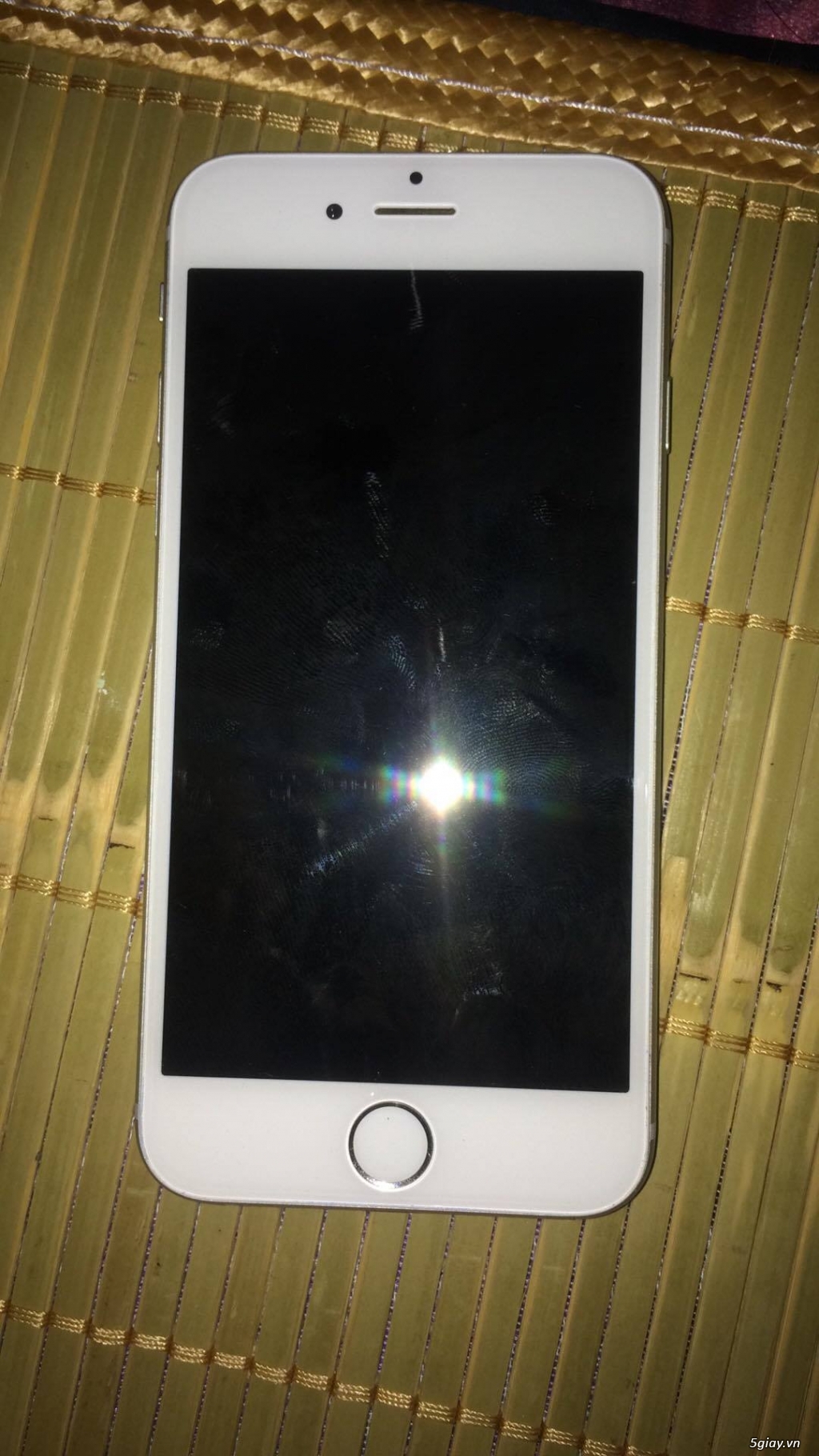 Bán Xác iPhone6 16GB màu bạc tình trạng mất nguồn mọi thứ đều ok