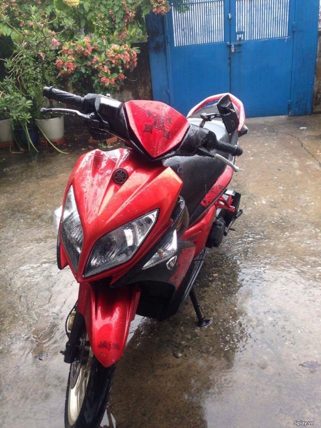 Nouvo 135cc đời 2011 đỏ đen 16 triệu