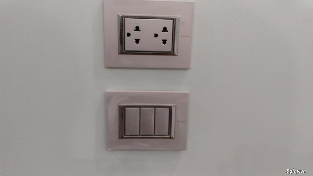 công tắc ổ cắm điện Legrand Nhập khẩu - 9