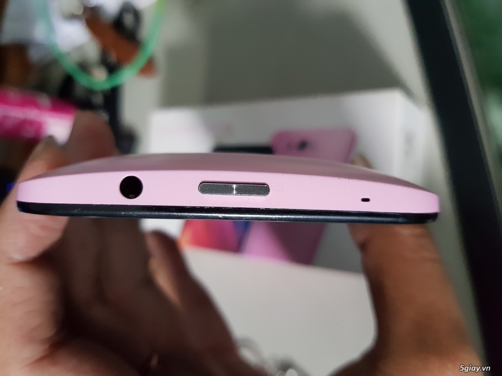 Asus Zenfone Selfie chính hãng TGDD màu hồng nữ xài - 2