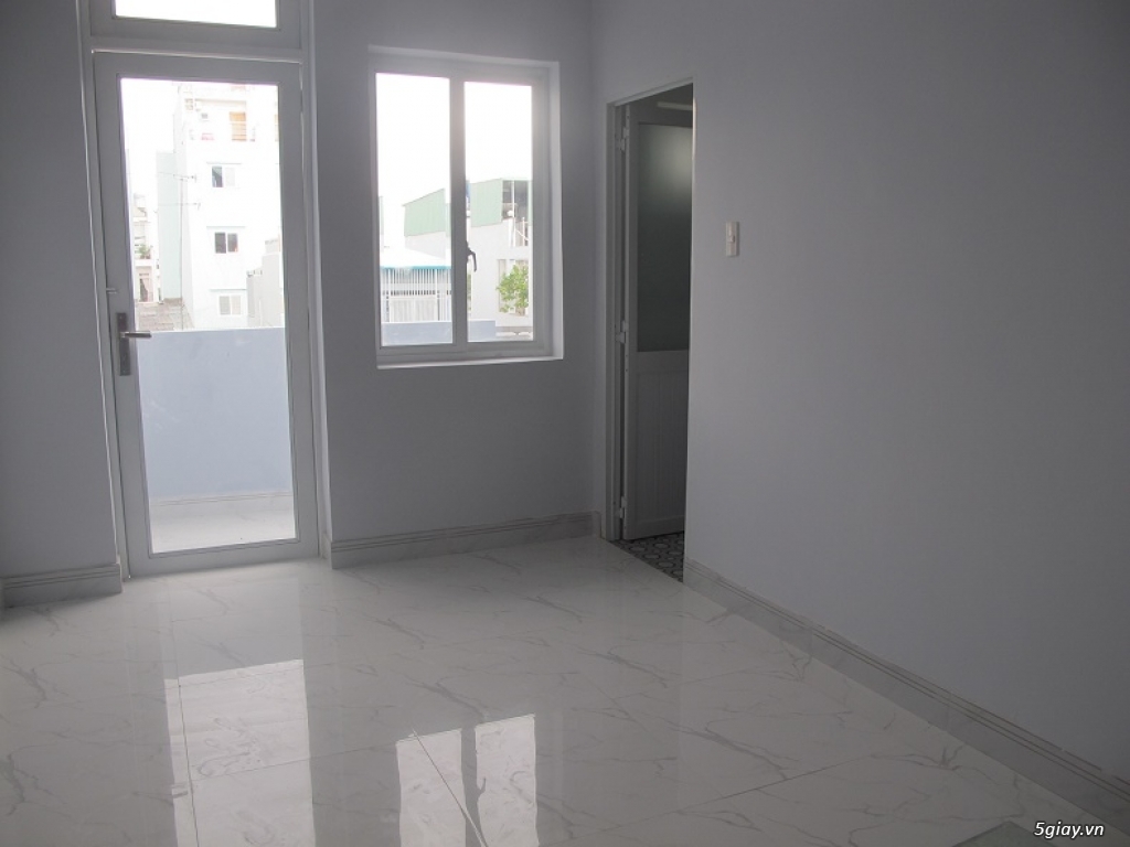 bán nhà Mặt tiền D2 nối dài , đường 14m - 8
