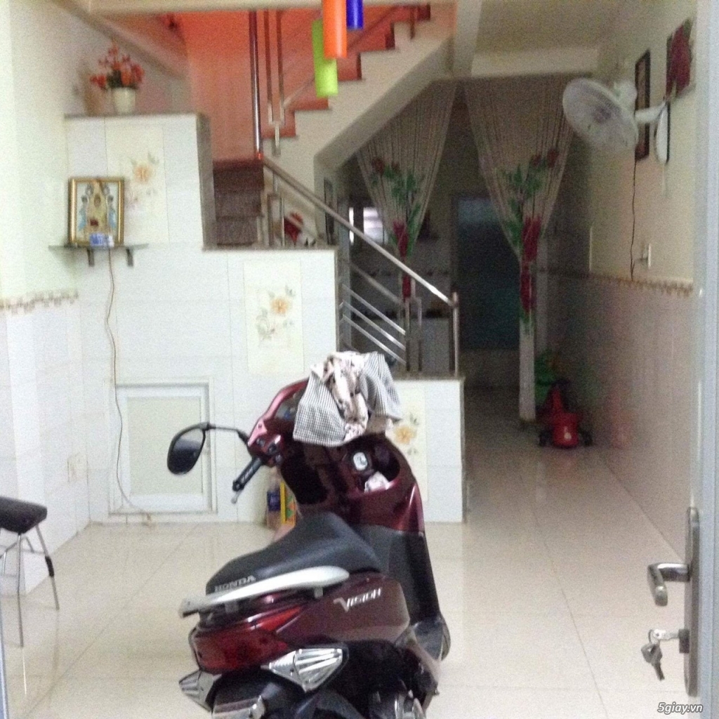 Cho Thuê nhà đúc - một trệt - một lầu DT: 30 m2 Nguyễn thiện thuật Q3 - 3