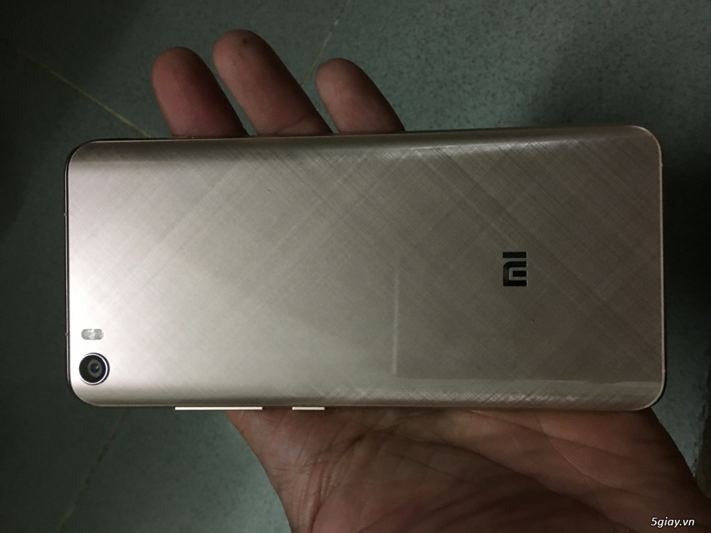 Bán Xiaomi mi5 fullbox 64gb bh 10th chính hãng fpt !!! - 3