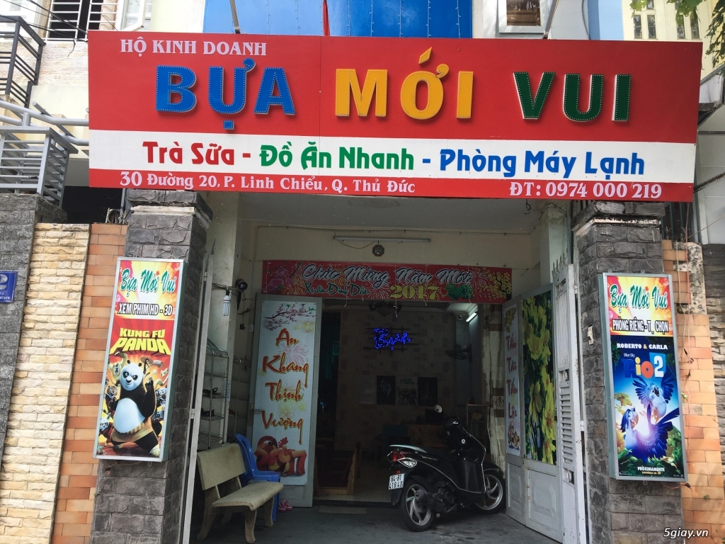 Tuyển nhân viên nam phục vụ quán Trà sữa - phòng phim HD vào buổi tối tại Thủ Đức
