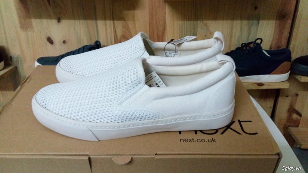 Em còn 2 đôi slip-on NEXT xuất xin 100% dạng lưới giá 449k ạ