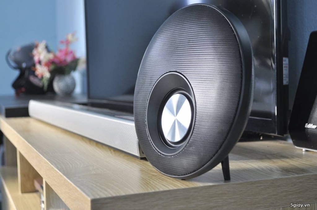 Loa bluetooth Q5 kiểu Harman - 2