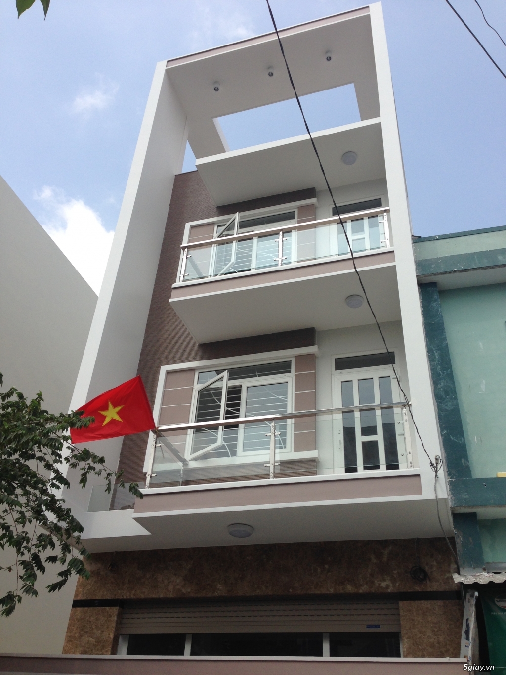 Cho thuê nguyên căn- nhà MỚI, hẻm xe hơi, 1 TRỆT 3 LẦU - 4