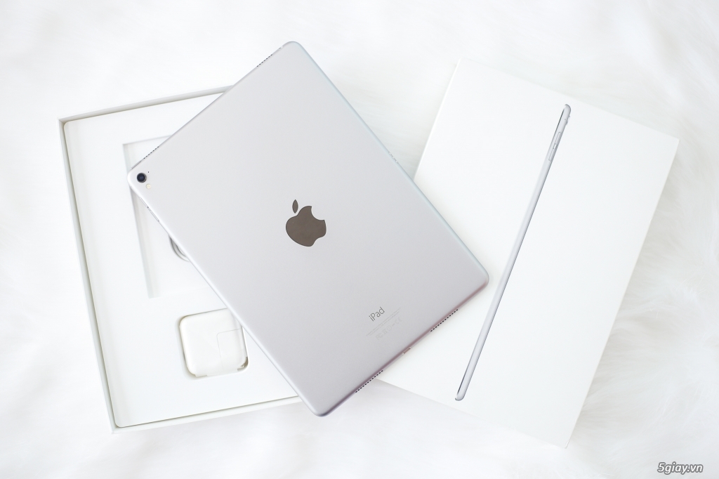 iPad Pro 9.7 inch 128Gb GRAY - Likenew -- Giá Tốt !!!
