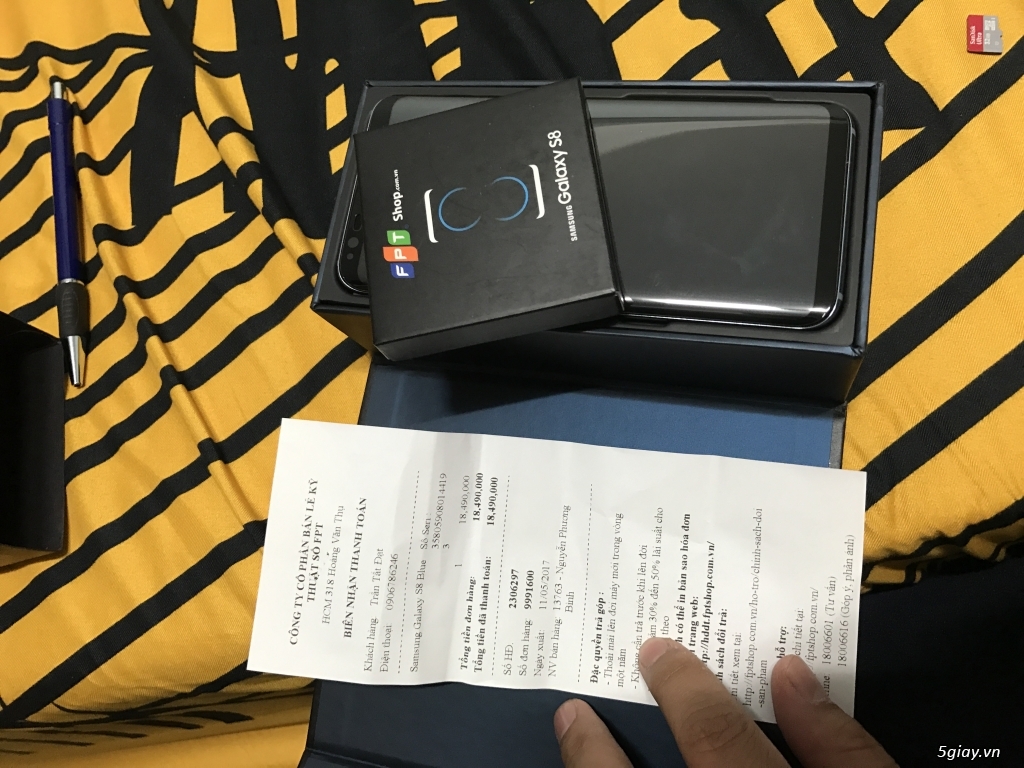 Bán 1 em Samsung s8 hàng FPT