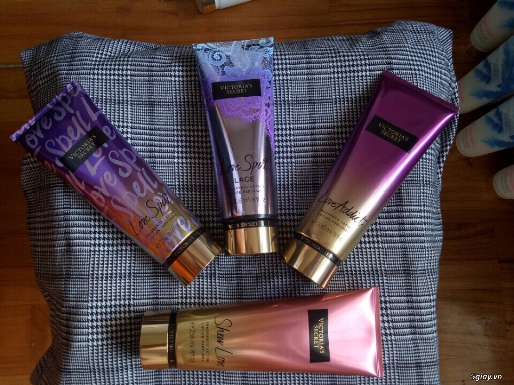 LOTION - VICTORIA SECRET