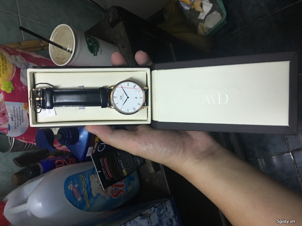 Nhờ mod xử lý đồng hồ DW fake - 1