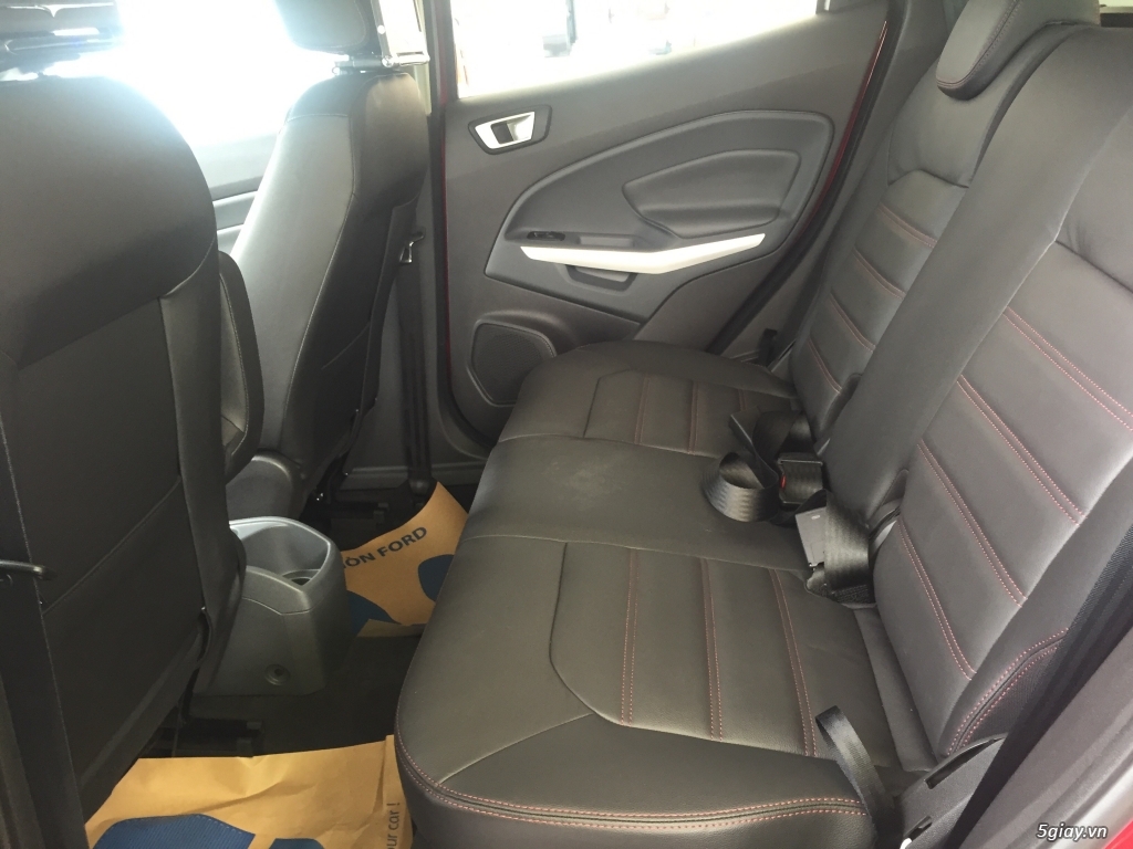 Ford Ecosport 5 chỗ gầm cao rộng rãi - 5