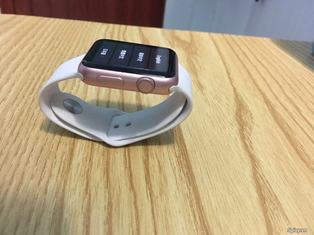 Apple Watch 1 Color Rose xách tay từ Mỹ giá rẻ - 3