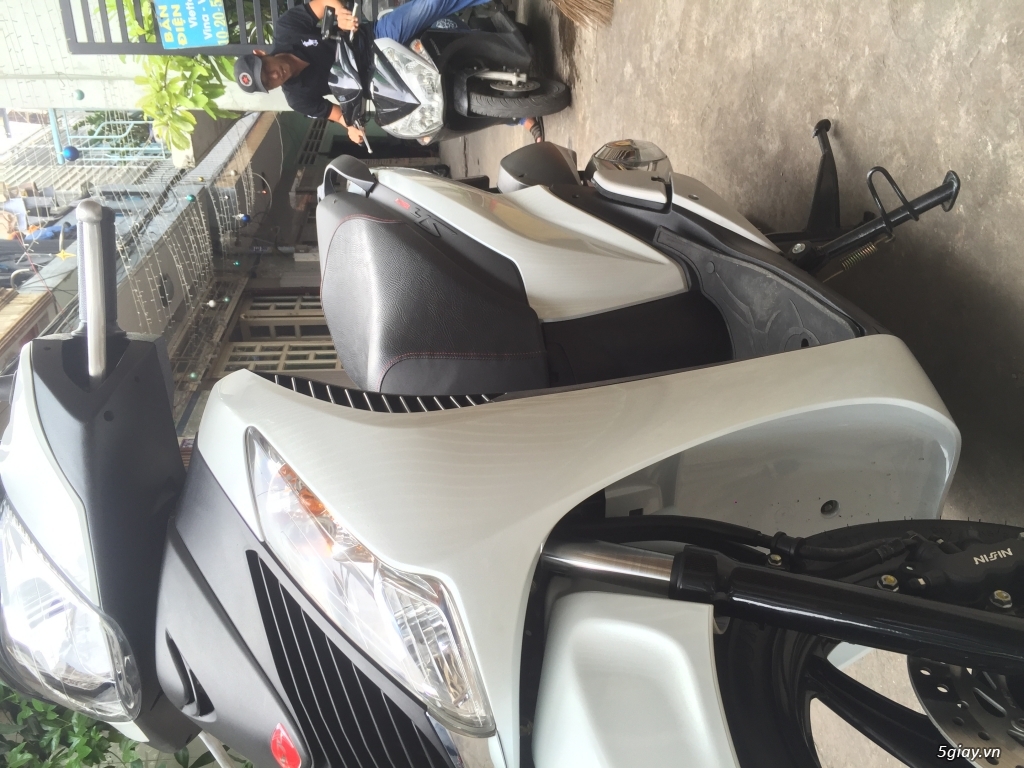 SH trắng sporty oder 3000 mấy cây . 1109 đầu - 2