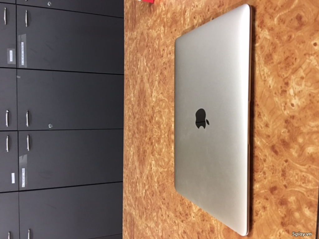The Mac Book 12'' - 5