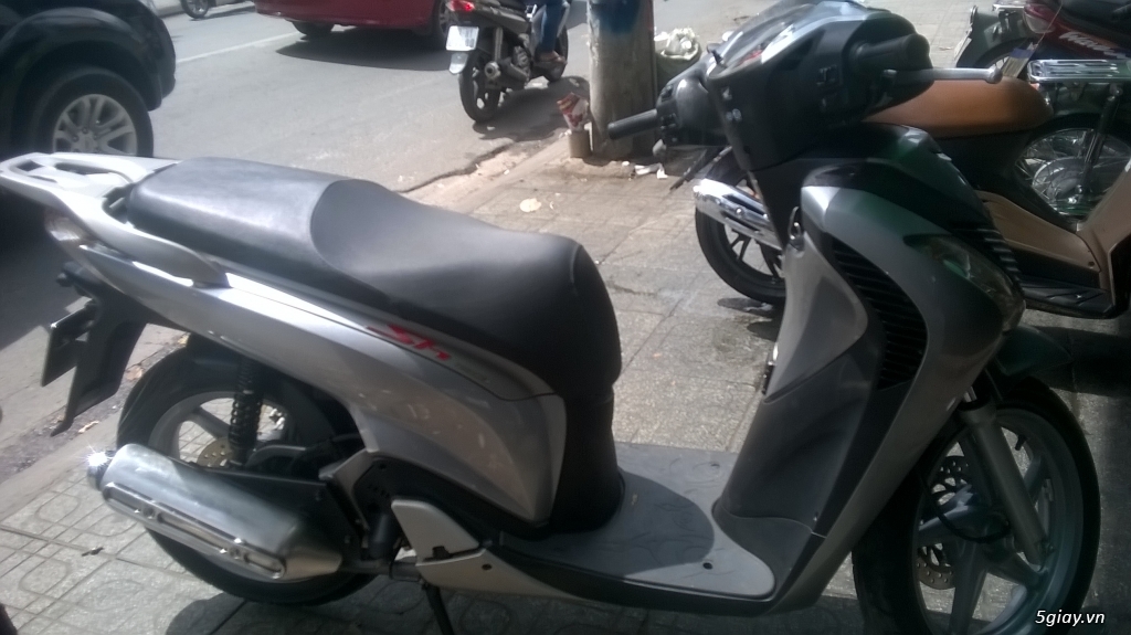 Sh150i nhập ý đời 2010,giá148tr.