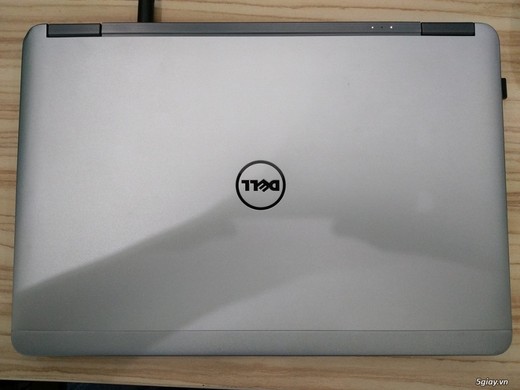 Siêu di động Dell 7240 core i 7 12.5inches