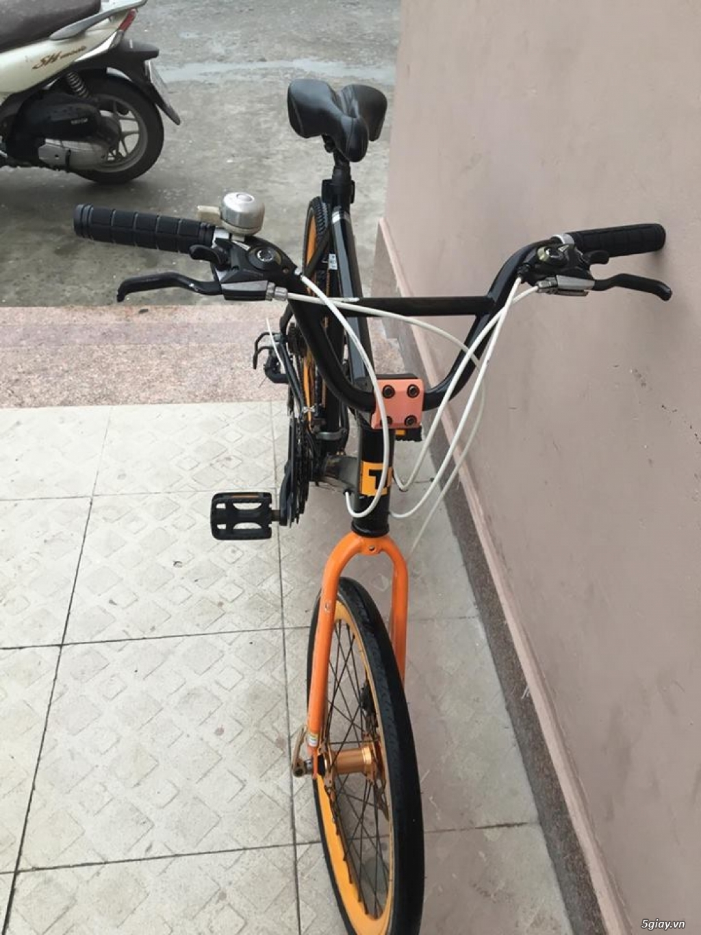 Touring Doppelganger Độc lạ - 11