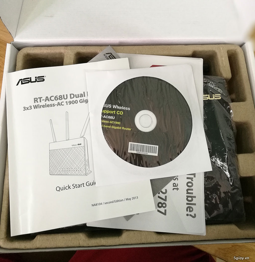 ★ Asus RT - AC68U Dual-band Wireless-AC1900 Gigabit Router - 4