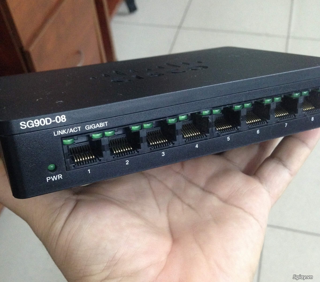 Switch Cisco 8 port 1G