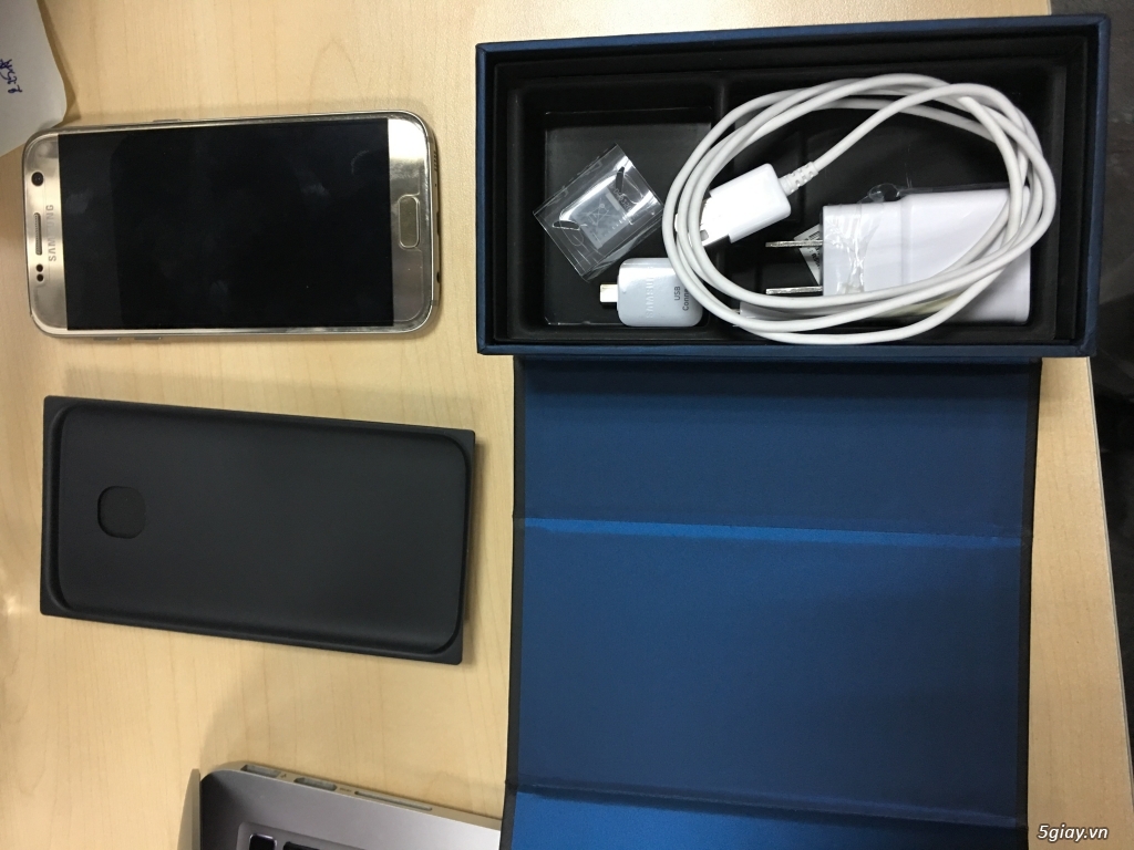 Samsung Galaxy S7 Vàng - 1