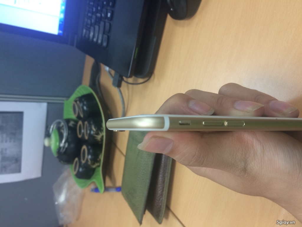 Iphone 6 lock 16GB gold đẹp 99,9% - 1