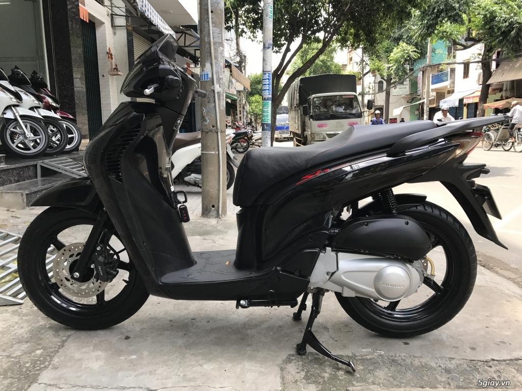 SHVN 125 , Form Ý , 2010 , Đen sporty