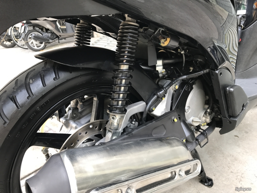 SHVN 125 , Form Ý , 2010 , Đen sporty - 6
