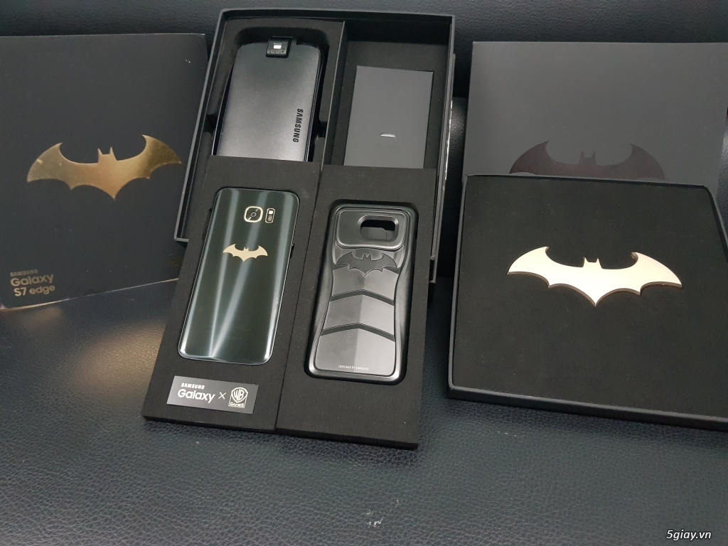Đem giao diện Batman Galaxy S7 Injustice lên các máy khác