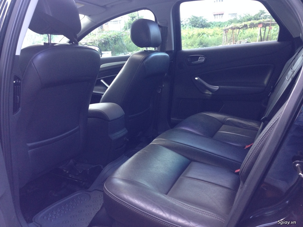 Cần bán xe Ford Mondeo 2014 màu đen vip - 8