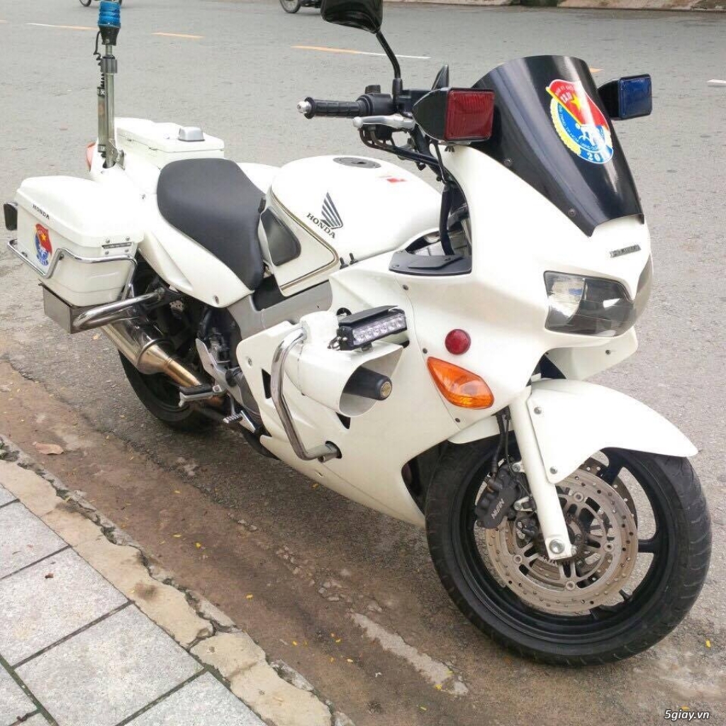Honda VFR800 - 3