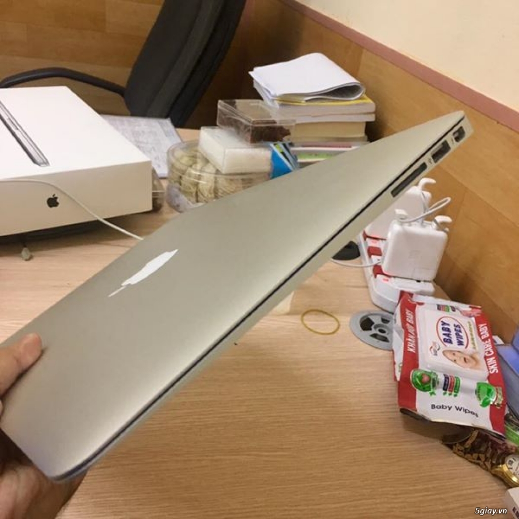 MacBook Air 2016 13 inch; 99%; 8G/128 - 3