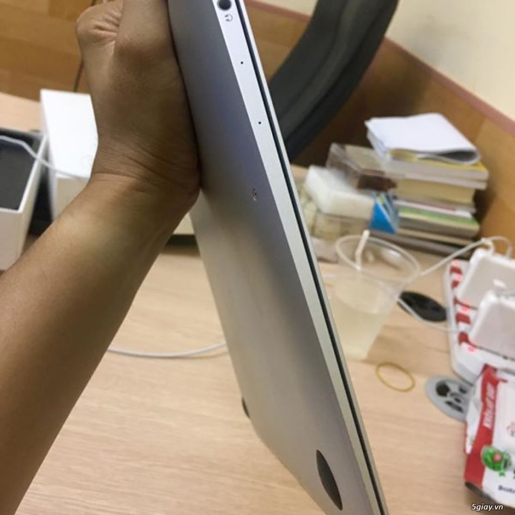 MacBook Air 2016 13 inch; 99%; 8G/128