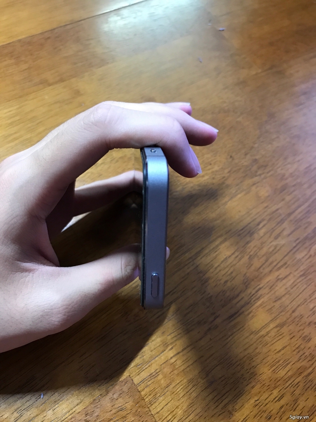 iPhone 5s black 16gb qte mới 98% - 1