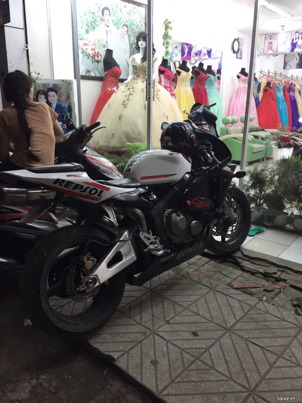 Cưới vợ nên bán honda cbr600rr fi - 1