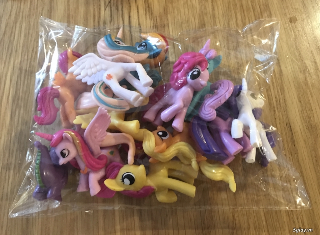 Cần bán: Bộ ngựa Pony 12 con 7cm cực xinh