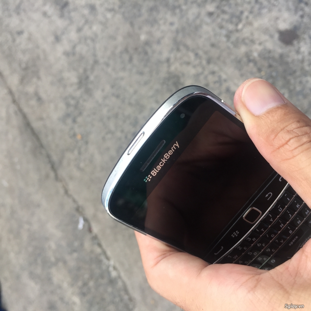 BlackBerry 9930 Full Bis, có cam, new 99%, Zin a-z,BH 6 tháng, giá cực tốt - 9