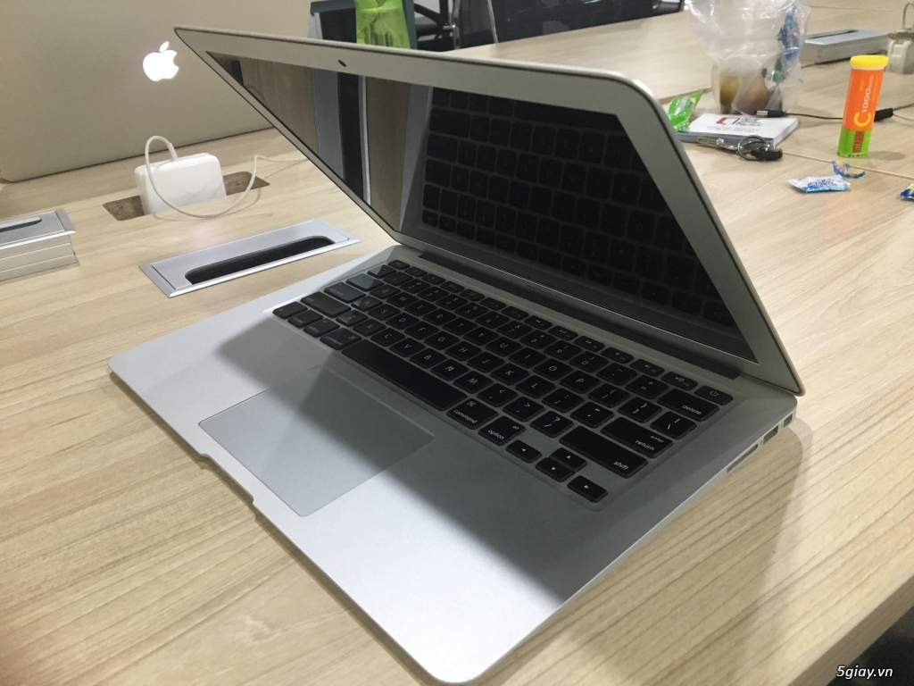 Cần bán: Macbook Air 13 Ram 8gb, ssd 128 - 2
