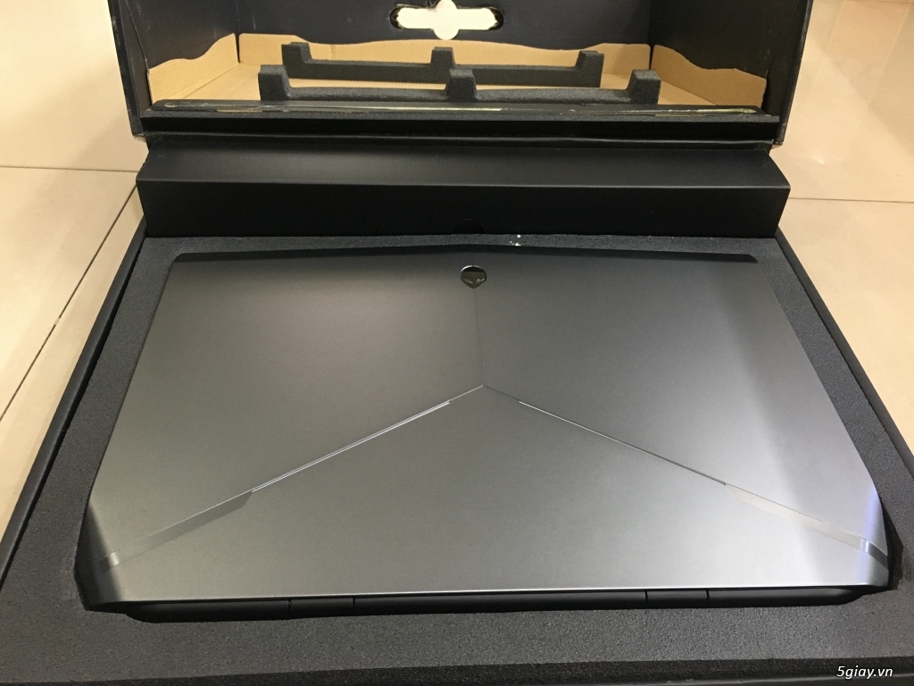 Dell Alienware - 17R3 LikeNew Fullbox - 2