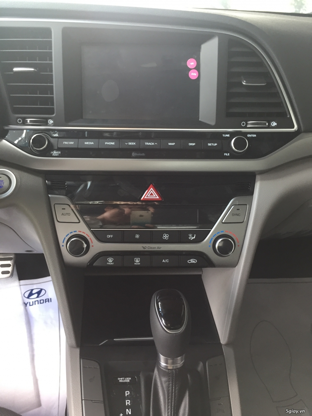 Hyundai Elantra 2.0 AT giá lèo tèo chỉ 700tr - 1