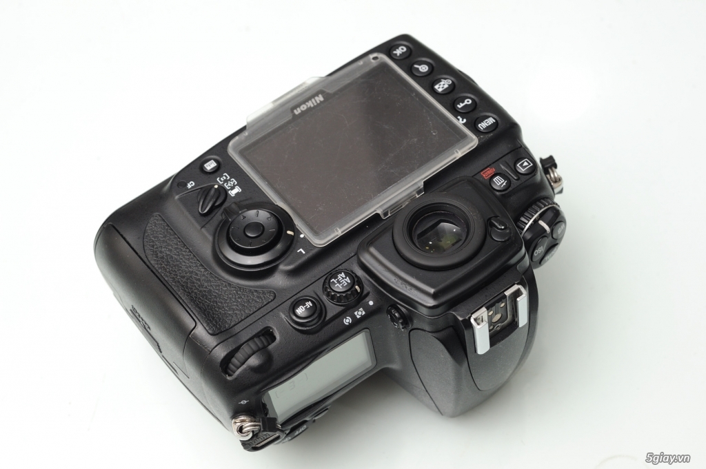 Sony Nex F3,Canon 1D mark lll,Nikon D3s,D700 - 10