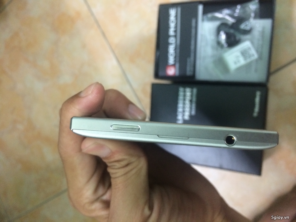 Cần bán gấp Blackberry PassportSilver ,còn bh 12/2017.4.7tr,fullbox, - 1