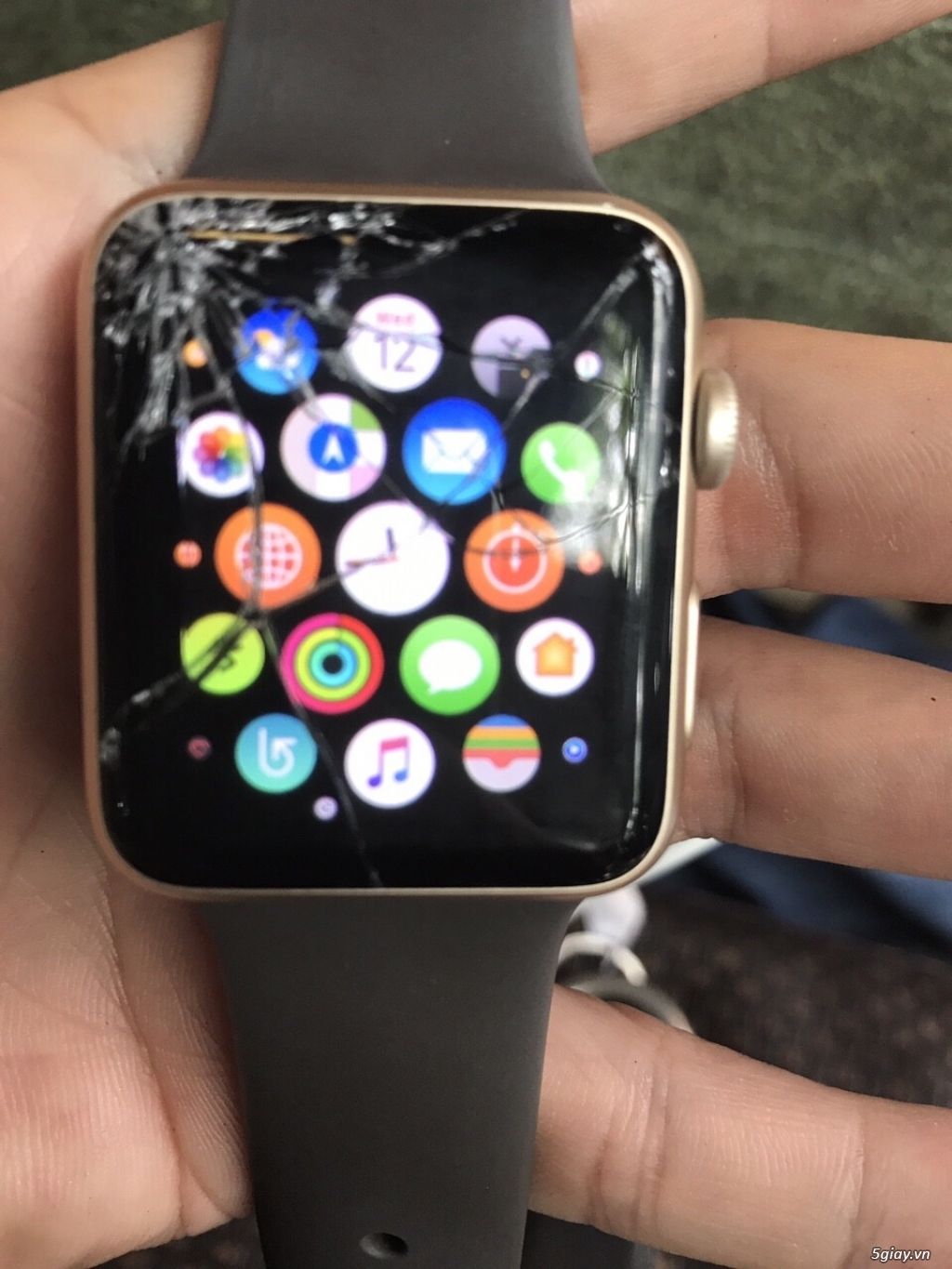 Apple watch 42mm bể kính - 1