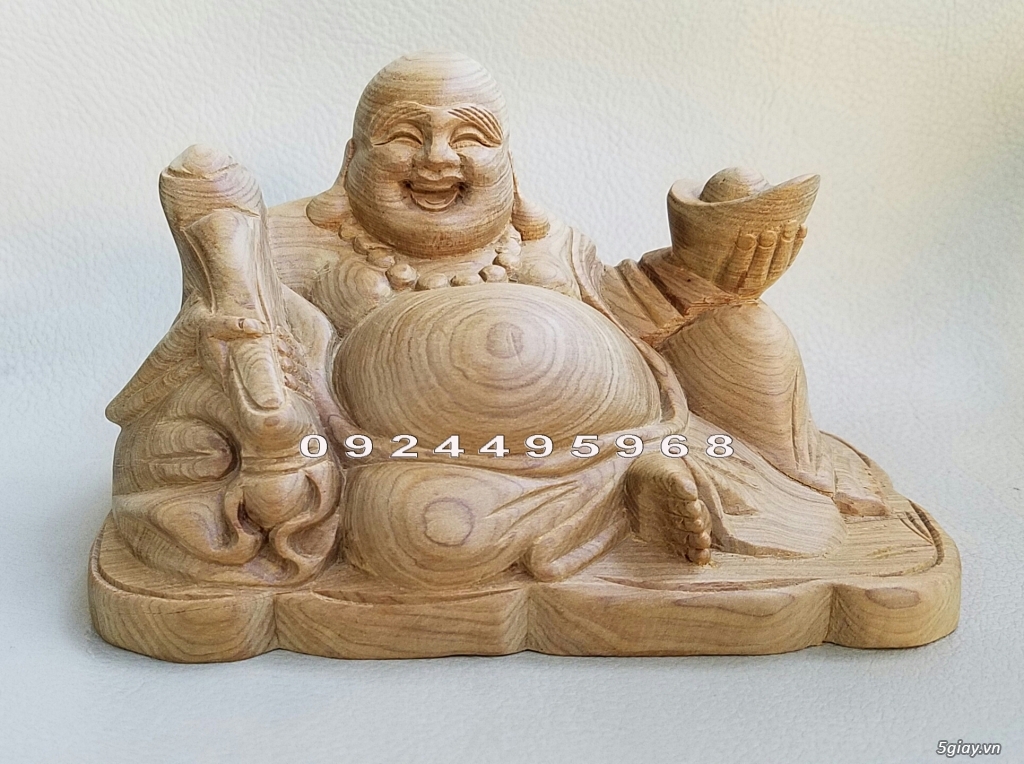 Tượng Phật Di Lặc dáng ngồi để xe ô tô rất thơm dịu ! | 5giay