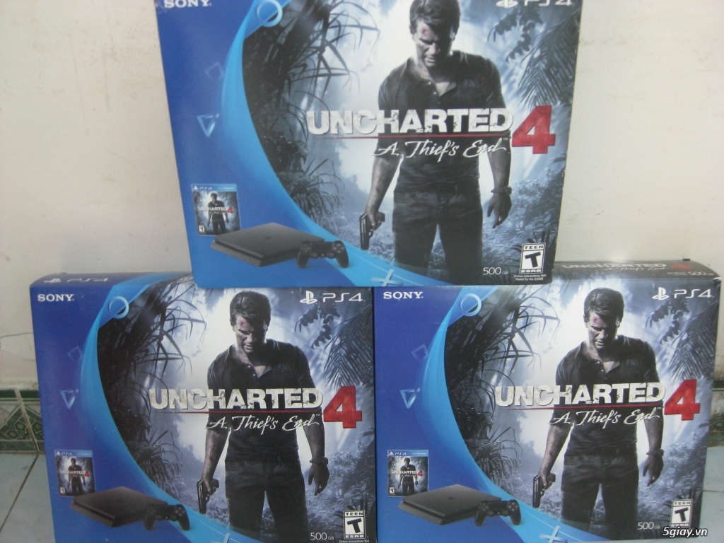 PS4 UNCHARTED 4 moi 100%