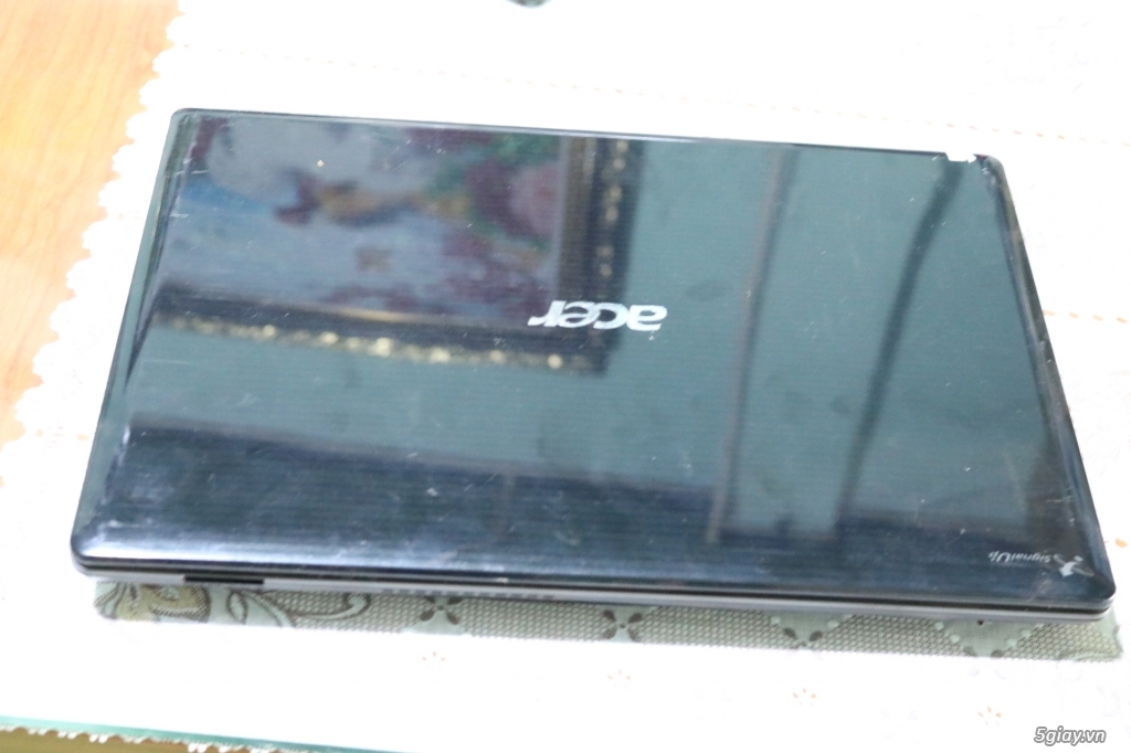 Vỏ Acer 4745 core i3 đẹp leng keng không trầy, đẹp lắm luôn gồm: 500k