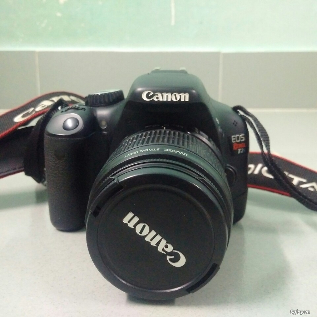 Canon EOS 550D(Rebel T2i / EOS Kiss X4)( 18-135mm F3.5-5.6 IS )Len Kit