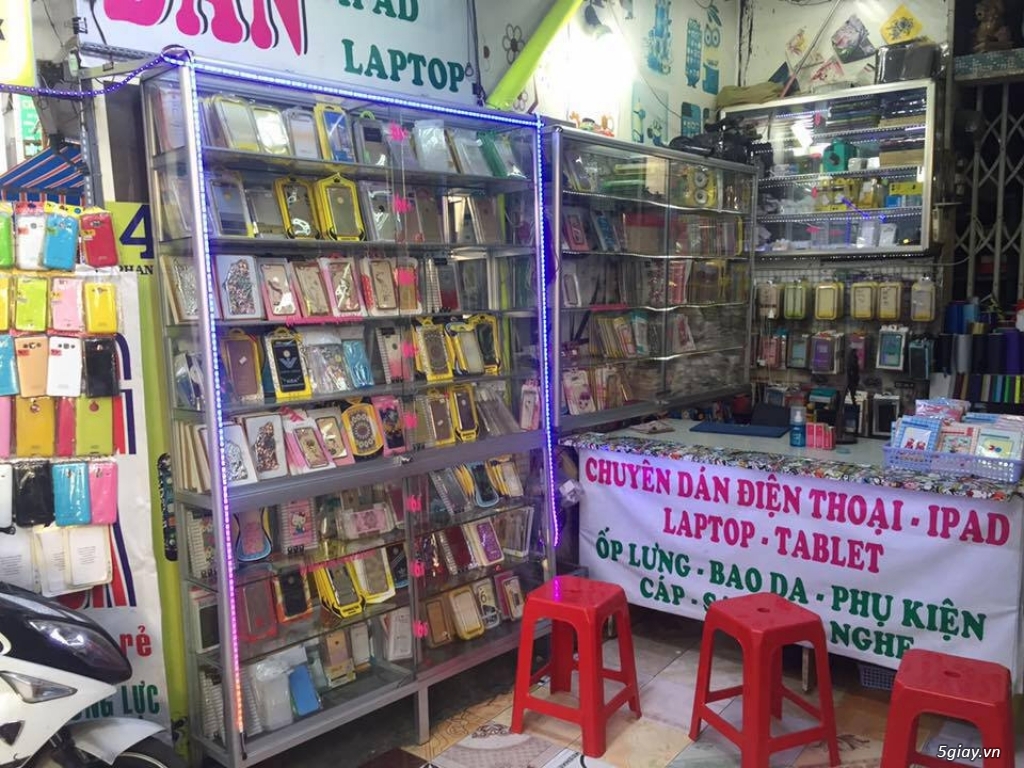 Dán keo làm rách màng loa thoại Nokia 3 còn chửi khách - 3