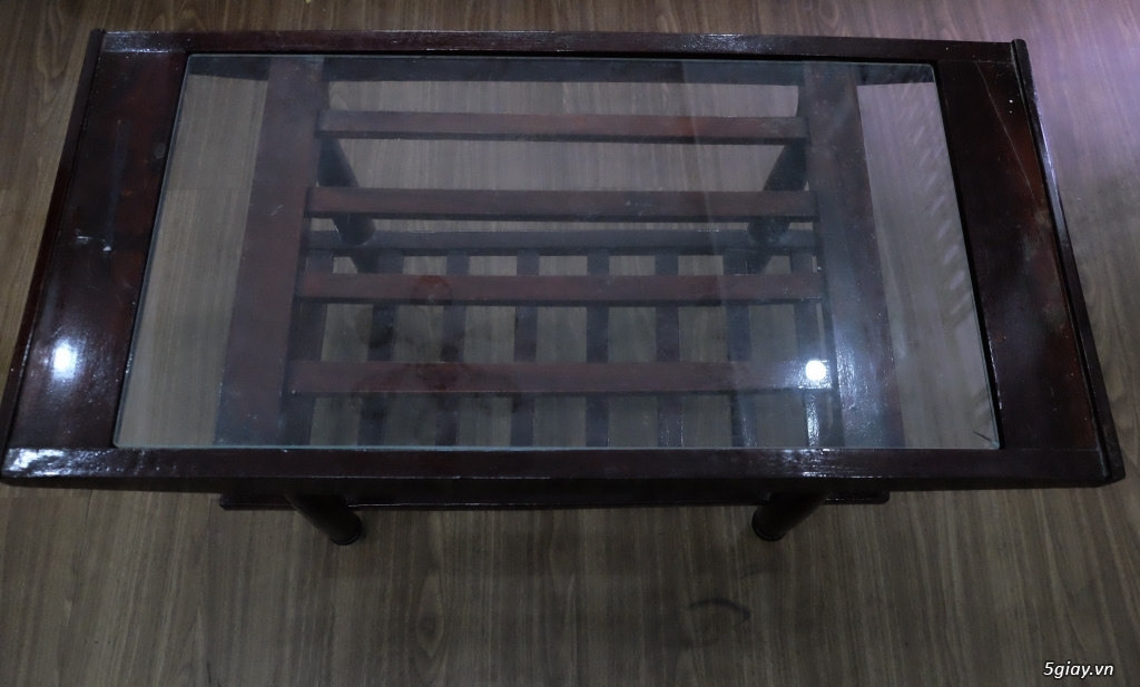 Cần bán bộ bàn ghế gỗ Lim xưa(hình thật) giá 4.5 triệu